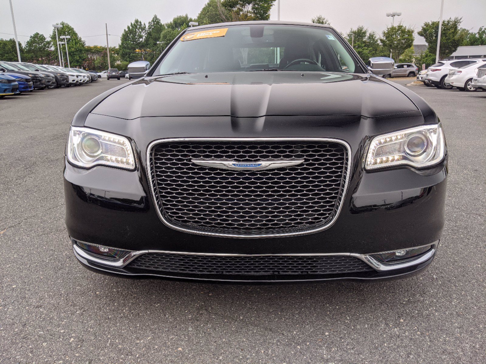 Pre-Owned 2018 Chrysler 300 Limited RWD 4dr Car